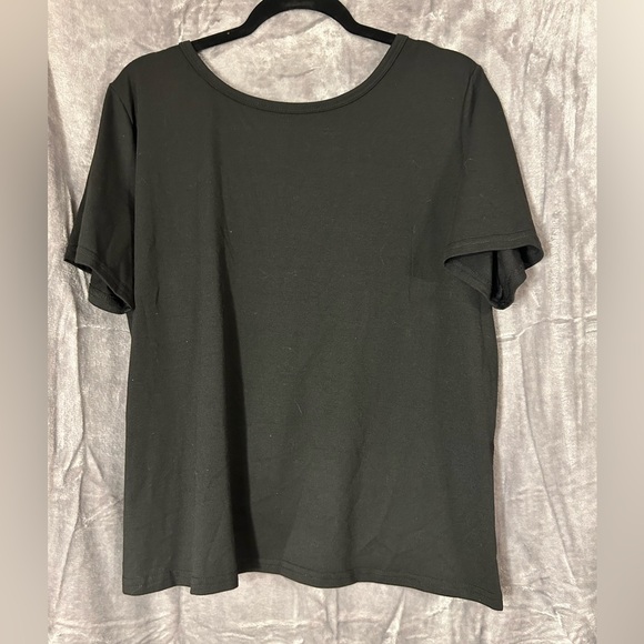NWOT Women’s Black Open Back Tee Shirt Blouse Top size XL - Picture 2 of 3